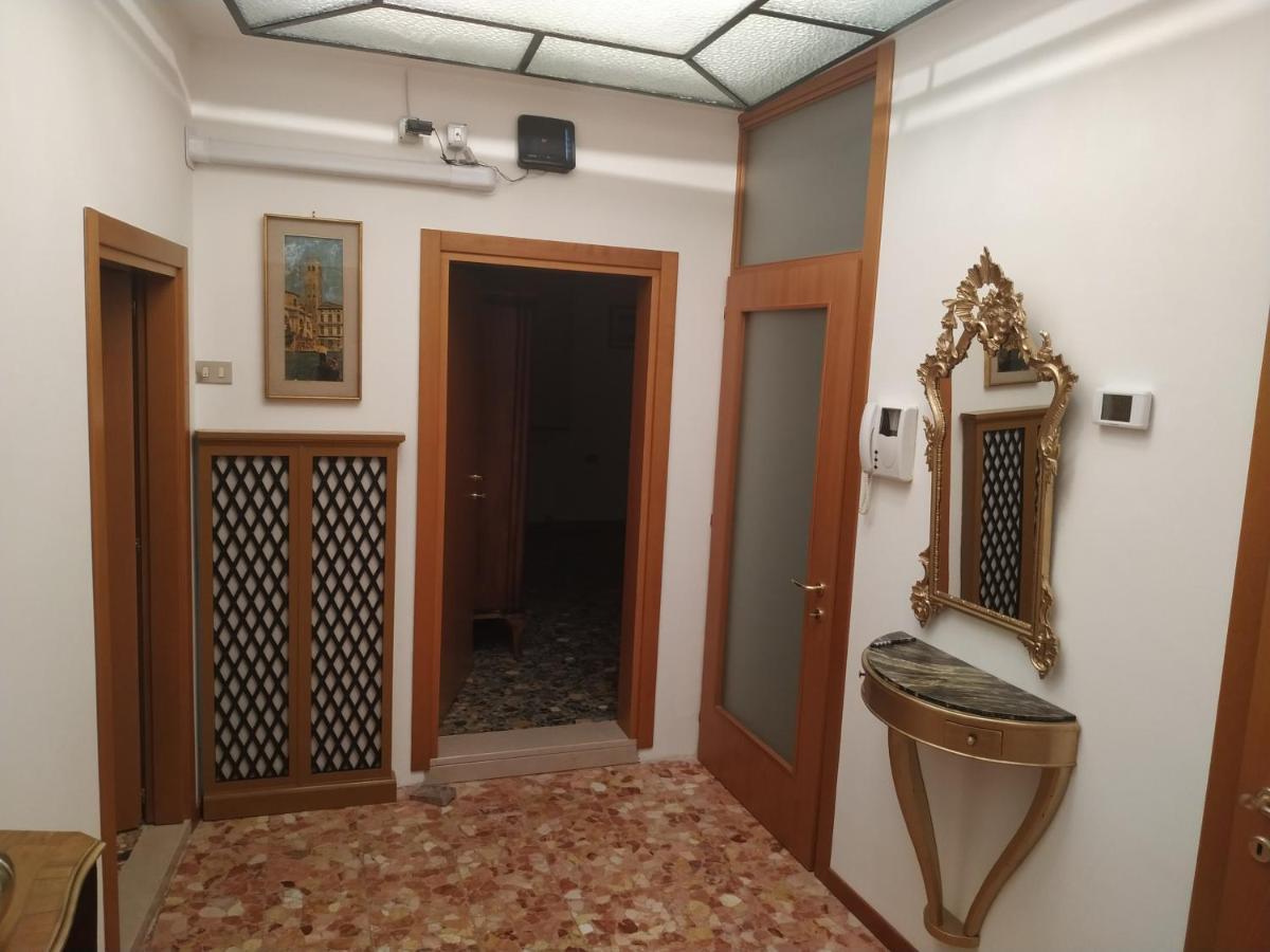 Guizzo Apartment Venezia ภายนอก รูปภาพ