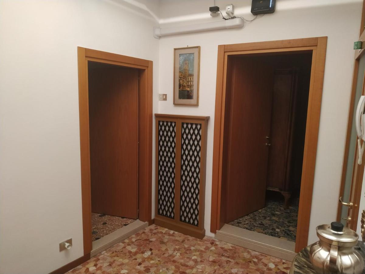 Guizzo Apartment Venezia ภายนอก รูปภาพ